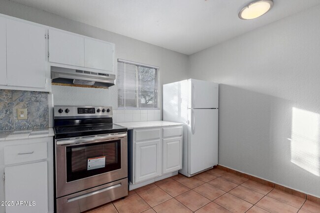 Foto del edificio - 12740 W Amy Dr