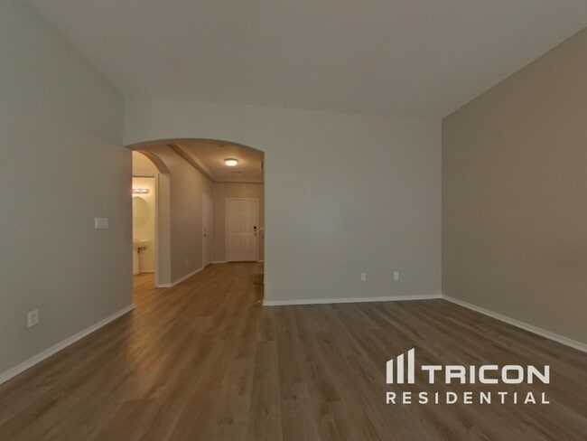 Building Photo - 11409 W Mountain View Dr