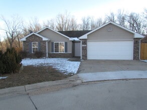Building Photo - 15908 Tracker Ln