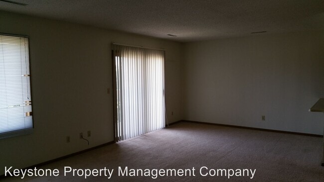 Foto del edificio - 403-431 Westwinds Dr