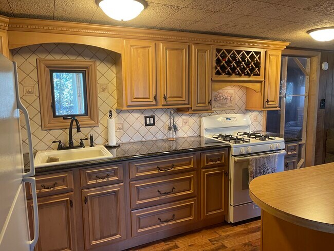 Building Photo - 3110 Tanager Ln