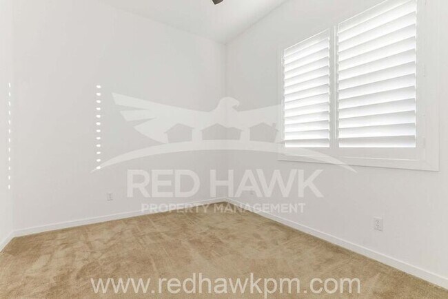 Foto del edificio - 720 E Deer Creek Rd