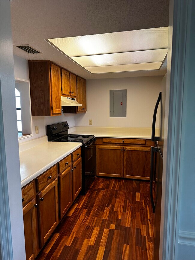 Cocina - 6462 Sweet Gum Trl