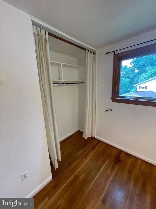Foto del edificio - 5124 Richardson Dr