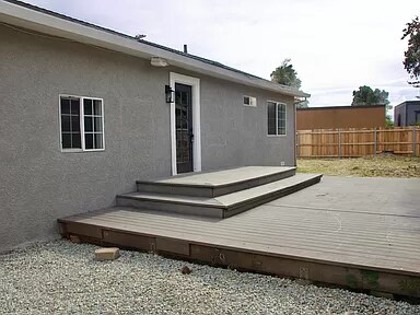 Building Photo - 374 Beagle Ln