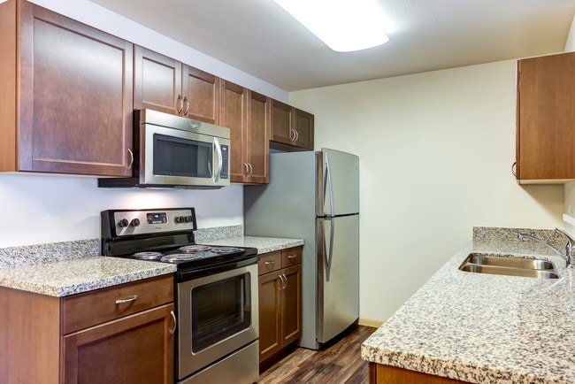 Eagles Landing apartments — community photo - Eagles Landing