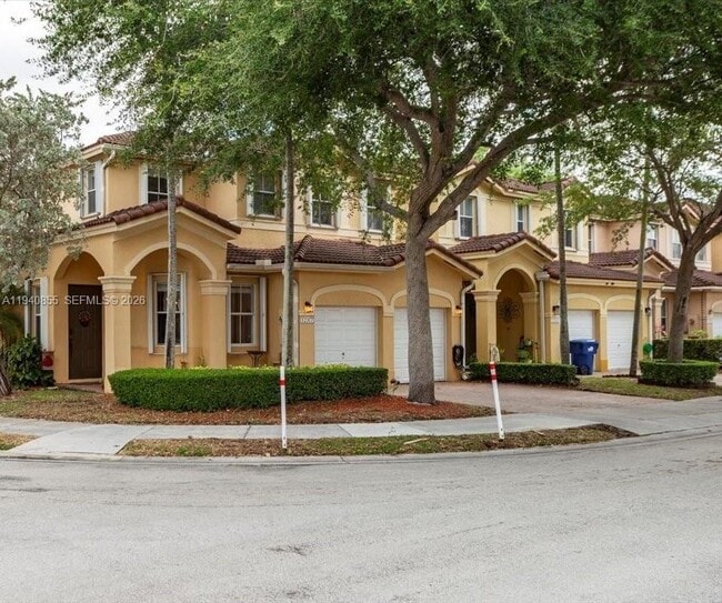 Foto del edificio - 12367 SW 122nd St