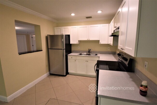 Foto del edificio - 6451 SW 17th St