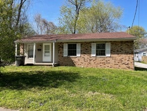 Building Photo - 406 W Chestnut St