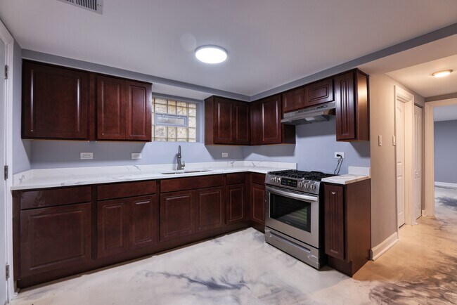 Building Photo - 7835 S Essex Ave