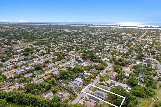 Foto del edificio - 1729 11th Ave N