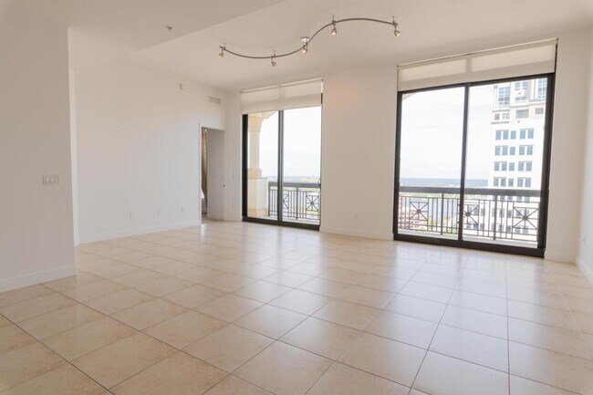 Foto del edificio - 801 S Olive Ave