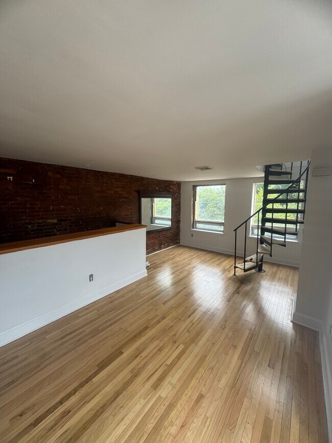Sala de estar - 524 N 31st St