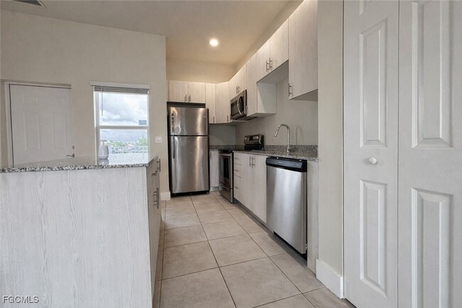 Foto del edificio - 3303 SW 8th Pl