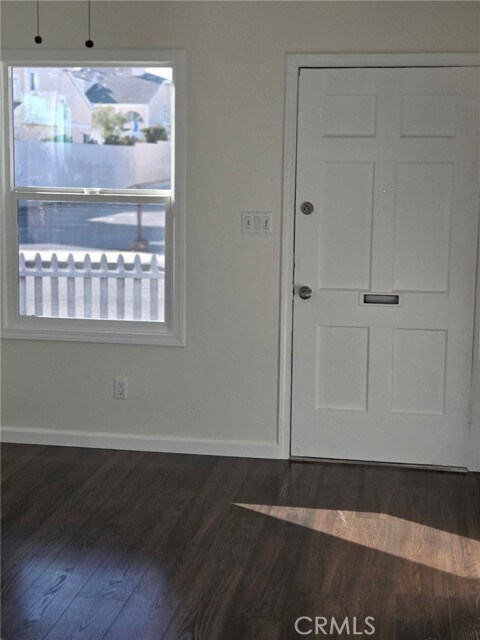 Foto del edificio - 1908 Slauson Ln