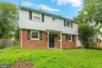 Building Photo - 325 Winslow Rd