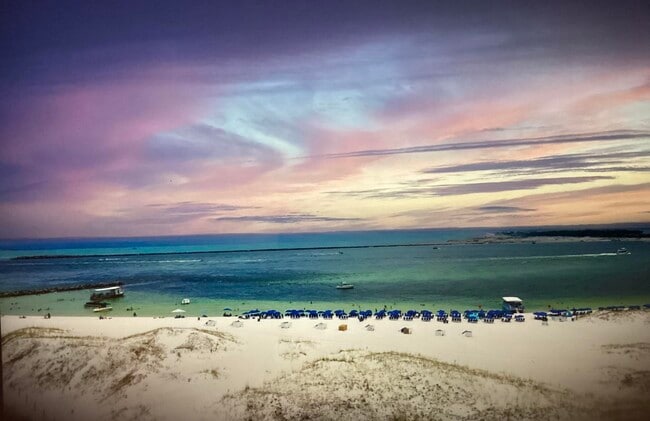Building Photo - 480 Gulf Shore Dr