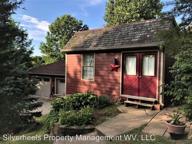 Building Photo - 3 br, 2 bath House - 10937 Emerson Avenue