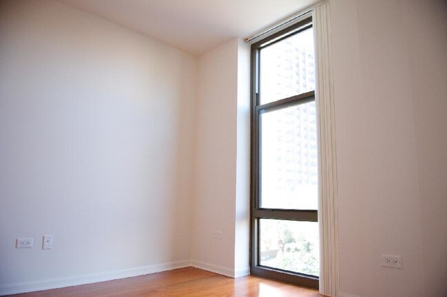 Foto del edificio - 6 E 9th St