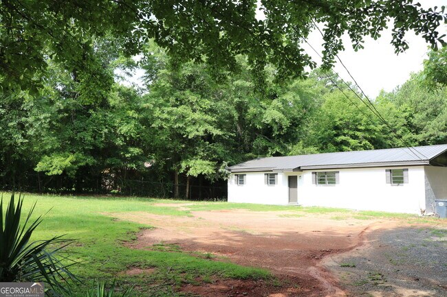 Foto del edificio - 130 Pigeon Creek Rd