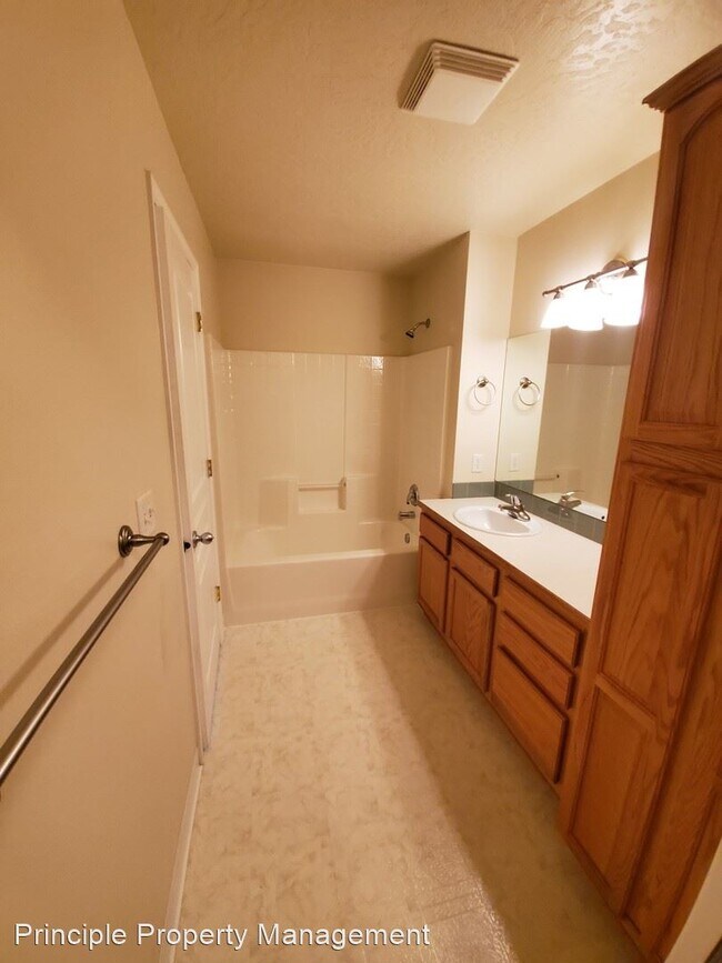Building Photo - 3 br, 2 bath House - 2940 Matt Drive