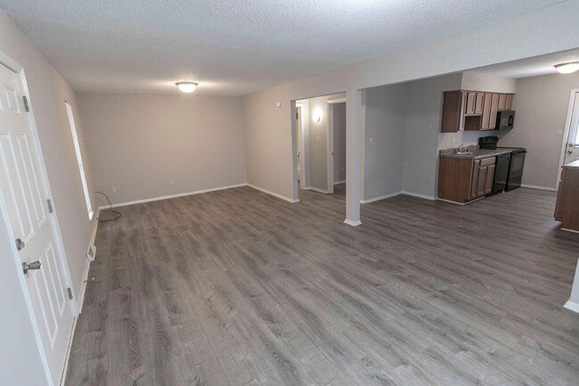 Foto del edificio - 206 Wheaton Ct