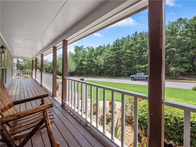 Foto del edificio - 5855 Maple Creek Dr