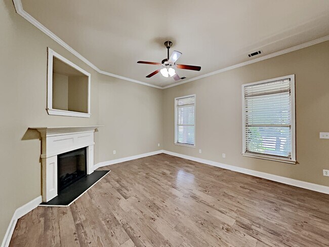 Building Photo - 335 Stoney Hollow Rd