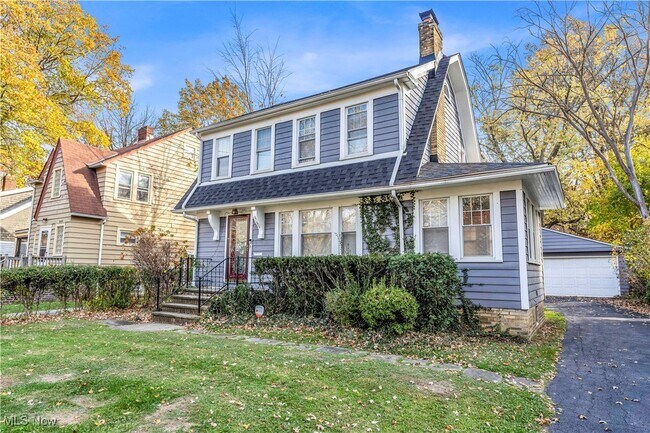 Building Photo - 961 Montford Rd