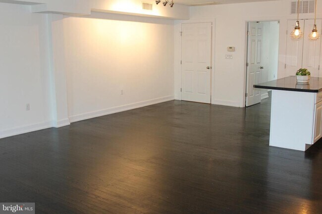 Foto del edificio - 60 W State St