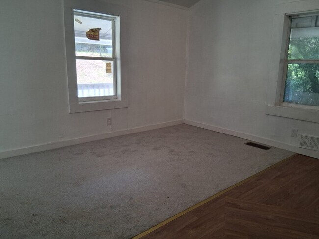 Foto del edificio - 40 Skylark Cir
