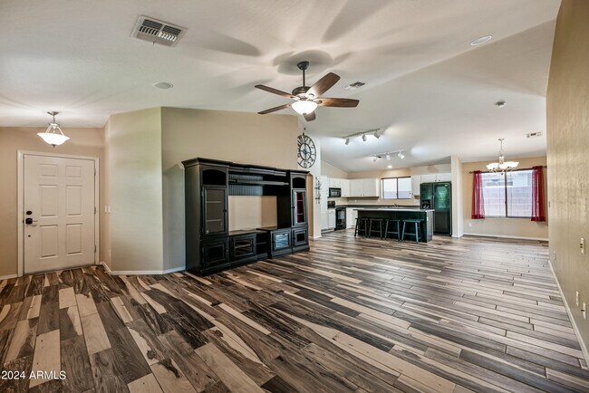 Building Photo - 2992 E Blue Ridge Way