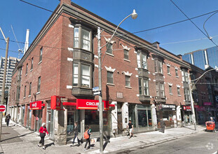 Building Photo - 134-146 Dundas St W