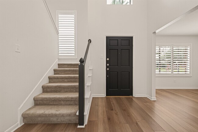 Foto del edificio - 14227 Cypress Valley Dr