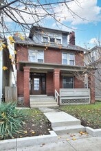 Building Photo - 229 E 11th Ave