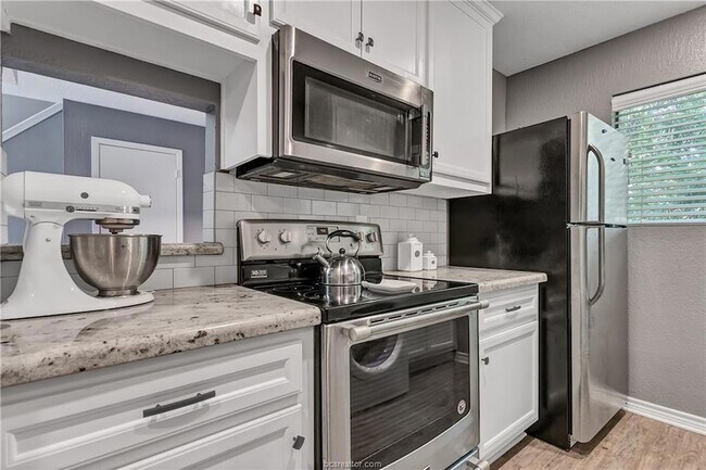 Foto del edificio - 4403 Carter Creek Pkwy