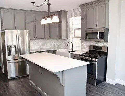 Foto del edificio - 5155 W Cullom Ave