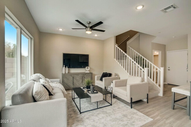 Foto del edificio - 16601 N Parkview Pl