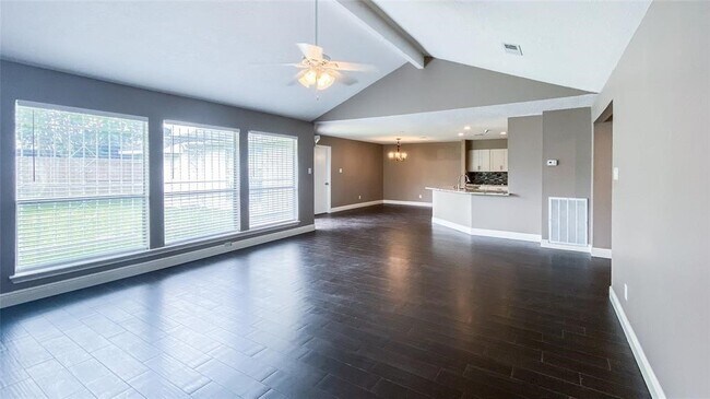 Foto del edificio - 9619 Sharpcrest St