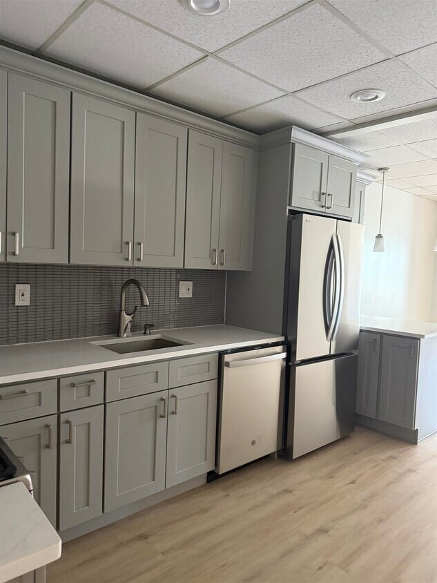 Foto principal - 578 Newark Ave