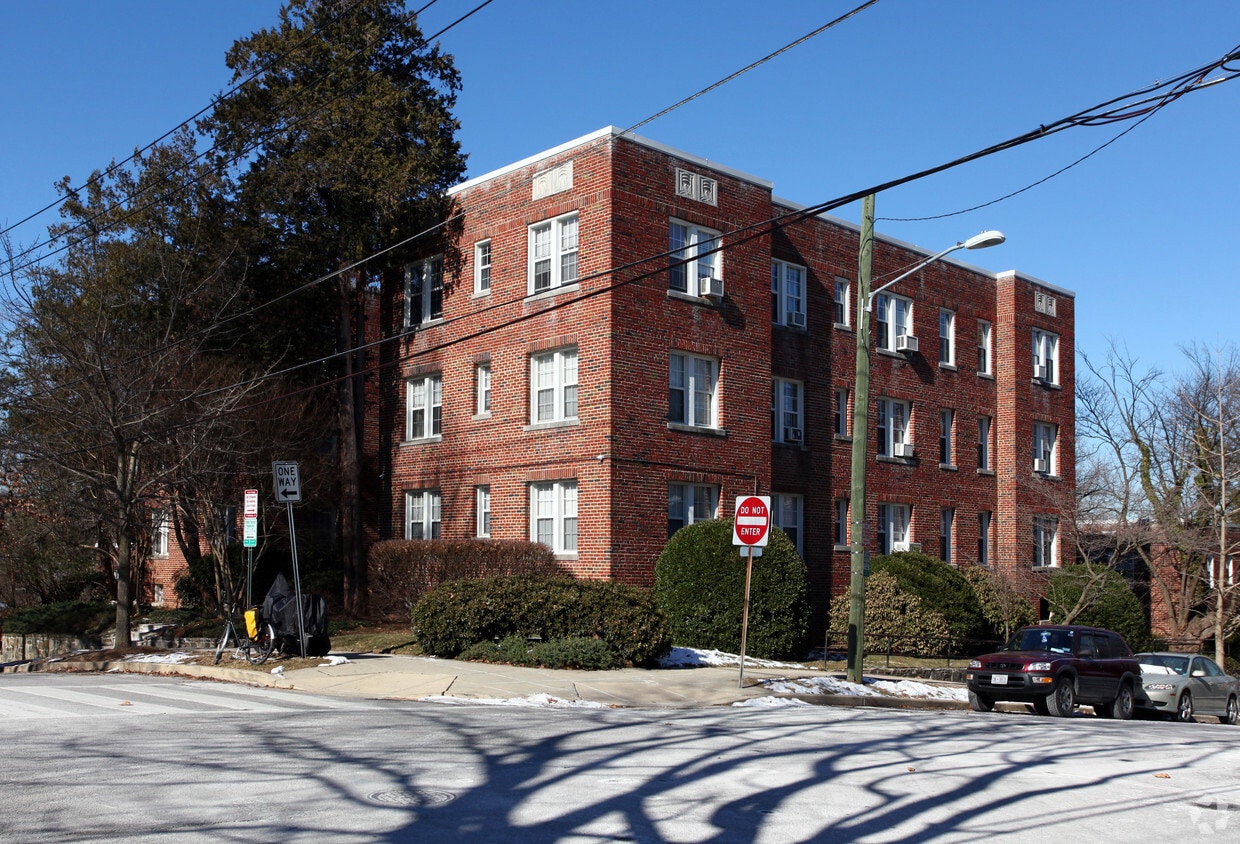 Primary Photo - 4021 Benton St NW