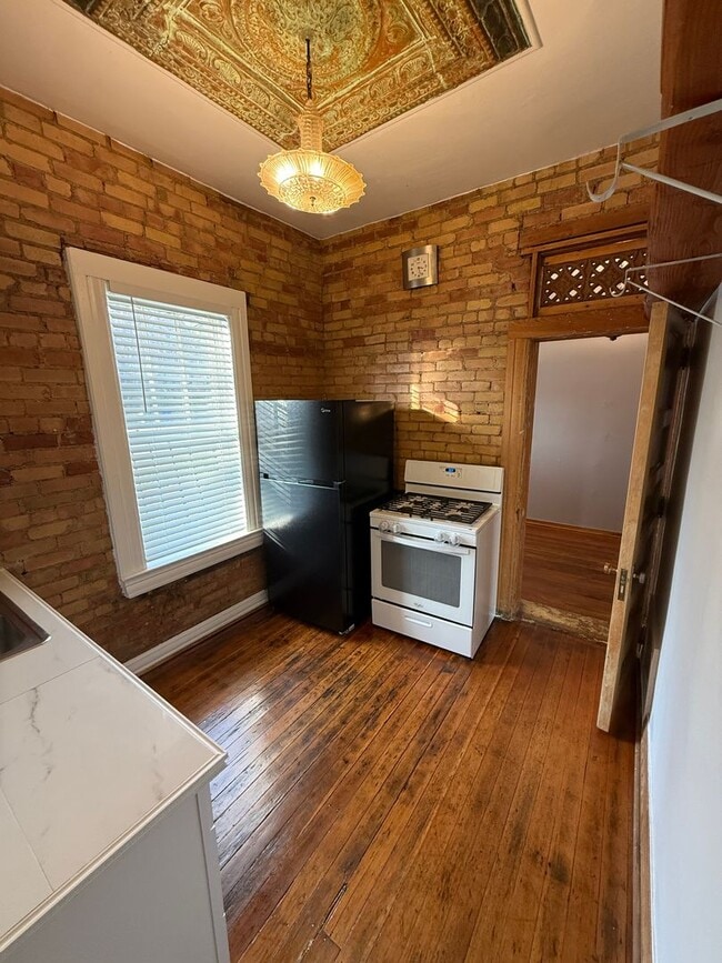 Foto del edificio - 253 E 5th Ave