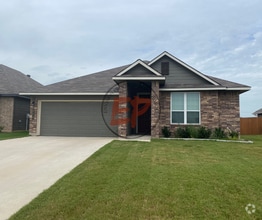 Building Photo - 824 N Fork Ranch Rd