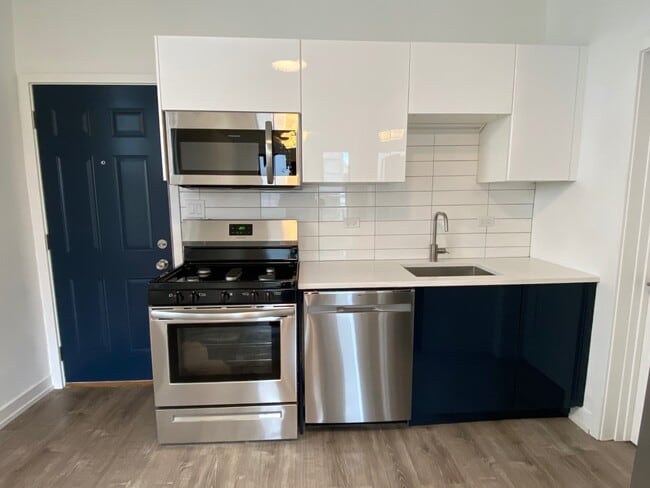 Kitchen - 1731 W Potomac Ave