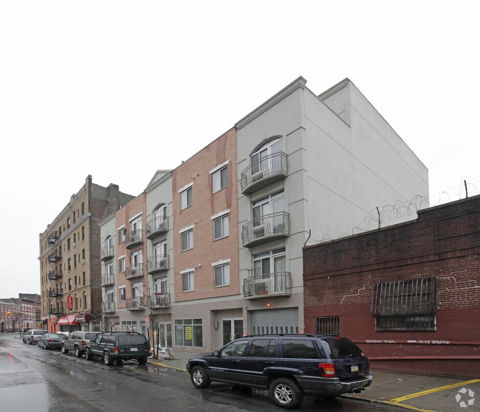 Foto del edificio - 11 Meserole St