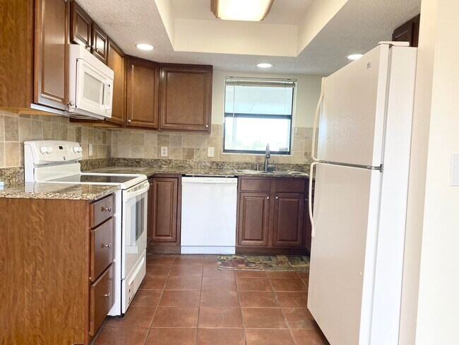 Building Photo - 703 Stonewood Ct