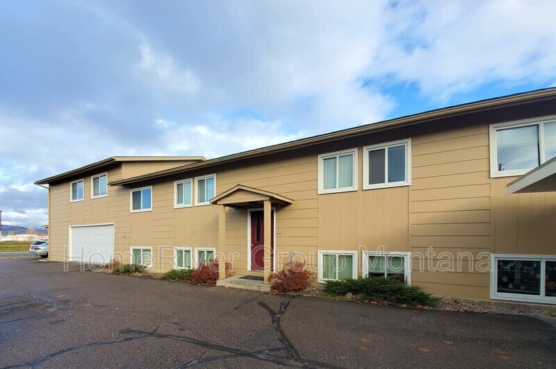 Foto principal - 913 Pattee Creek Dr