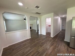 Foto del edificio - 25610 Crimson Beauty