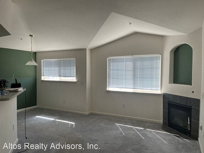 Building Photo - 1 br, 1 bath House - 5704 N. Gibralter Way...