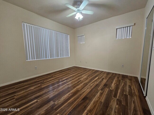 Foto del edificio - 18416 N Cave Creek Rd